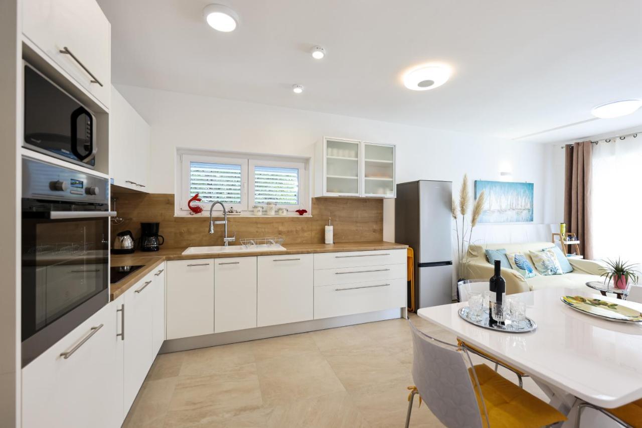 Apartment Puntamika Villa De Rosa - Ground Floor ザダル エクステリア 写真