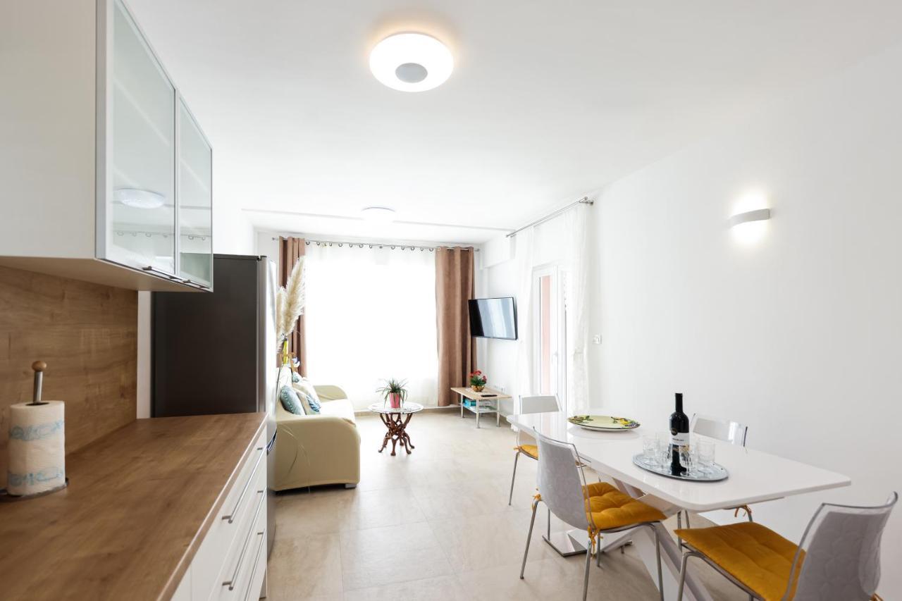 Apartment Puntamika Villa De Rosa - Ground Floor ザダル エクステリア 写真