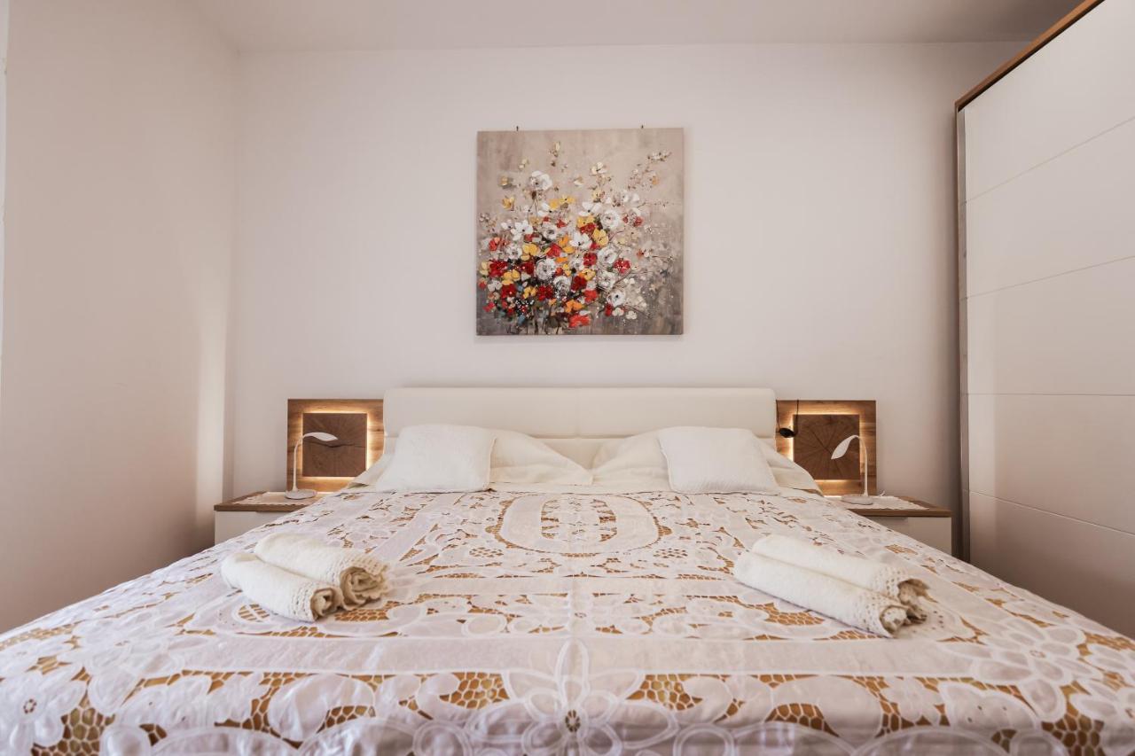 Apartment Puntamika Villa De Rosa - Ground Floor ザダル エクステリア 写真
