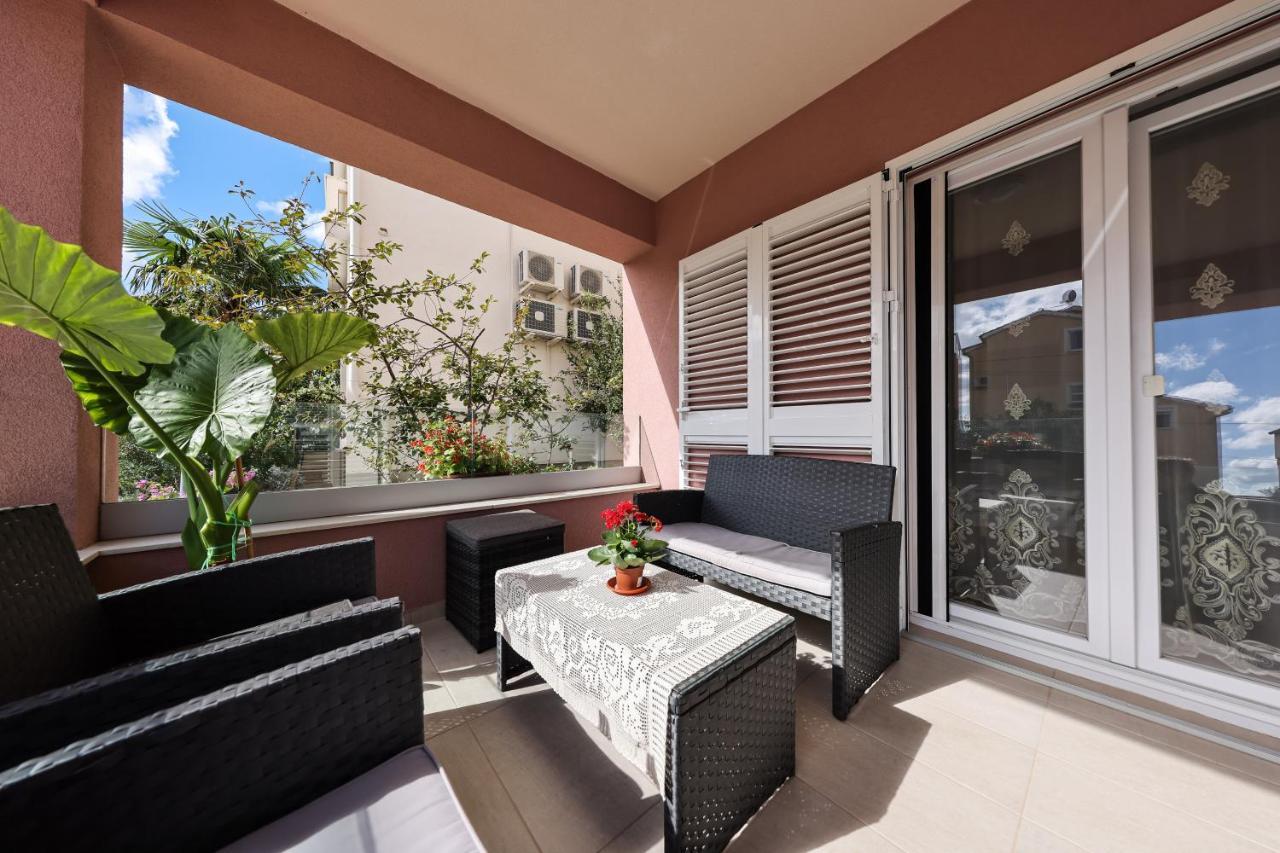 Apartment Puntamika Villa De Rosa - Ground Floor ザダル エクステリア 写真